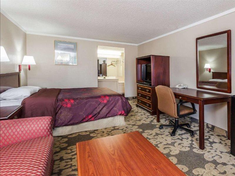 Knights Inn Farmington Hills Eksteriør billede