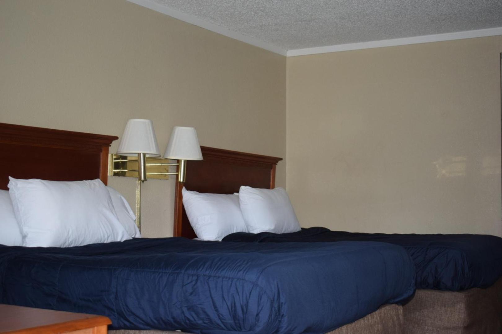 Knights Inn Farmington Hills Eksteriør billede