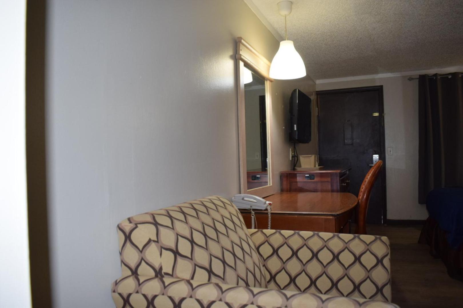 Knights Inn Farmington Hills Eksteriør billede