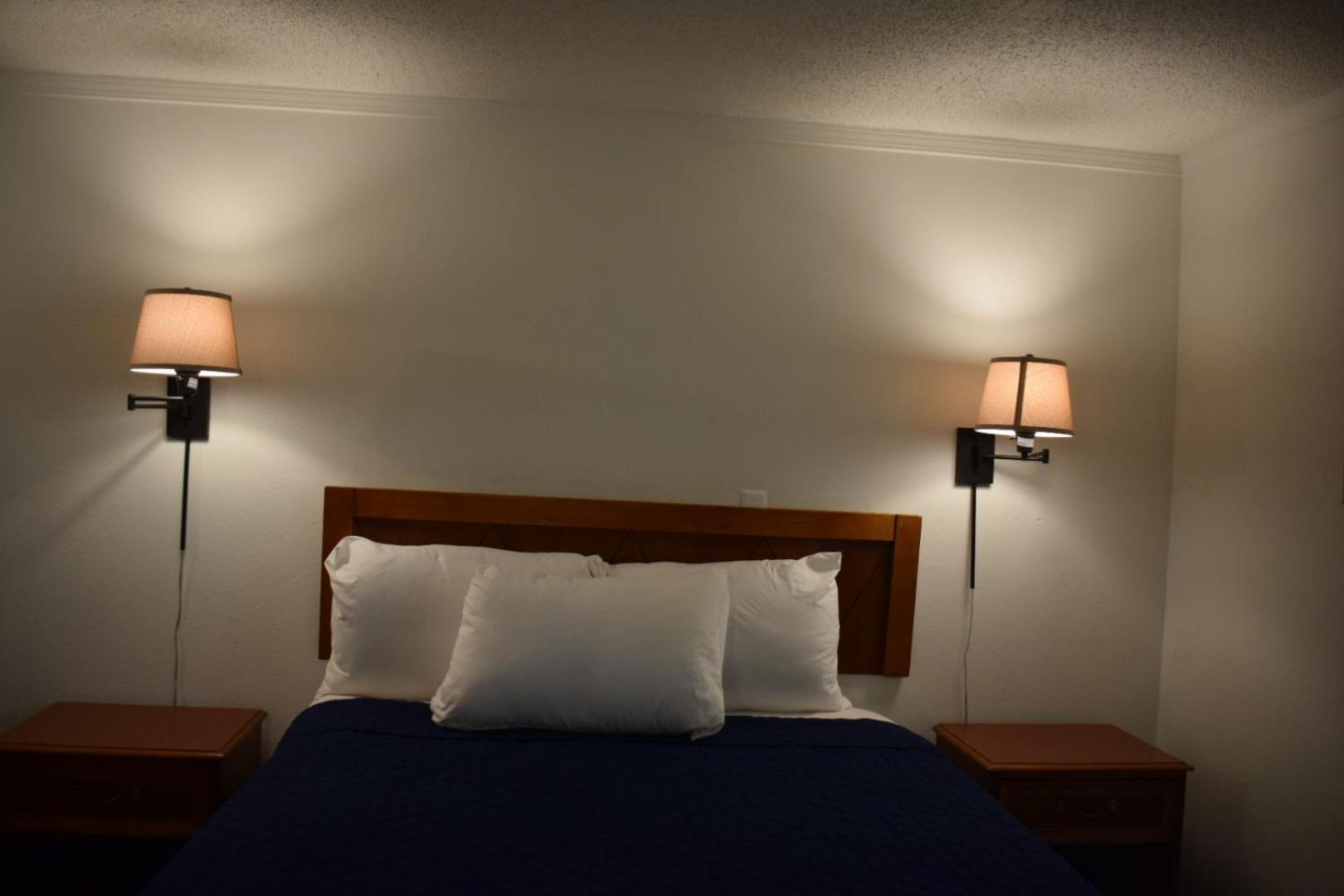 Knights Inn Farmington Hills Eksteriør billede